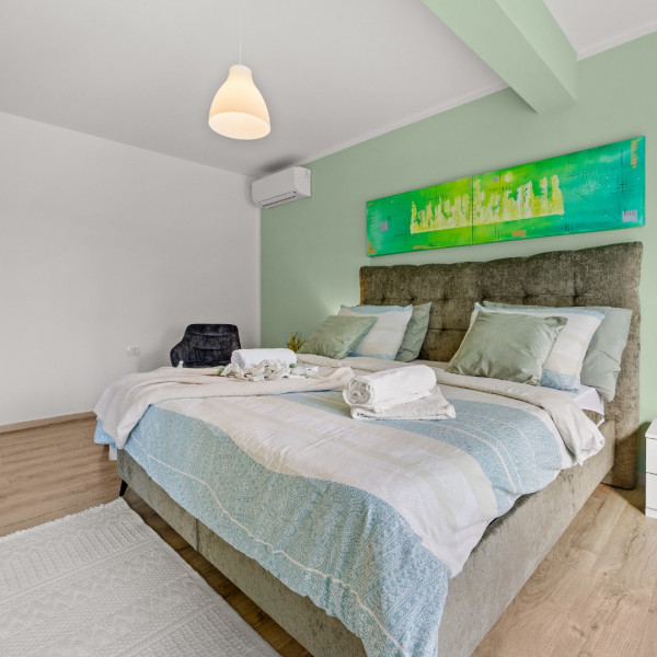 Camere da letto, Komfortables Haus mit einer Au&szlig;enterrasse neben dem Pool, Affitto di case vacanza con piscina a Pola Pula