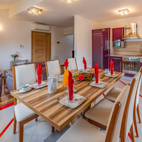 K&uuml;che, Ferienhaus f&uuml;r eine Gro&szlig;familie, bis 20 Personen, Ferienh&auml;user zur Vermietung in Pula Pula