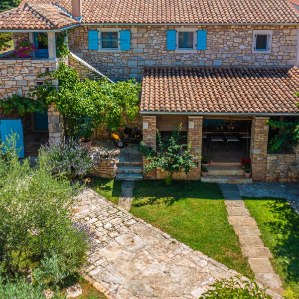 Ferienhaus im traditionellen istrischen Stil, Najam kuća za odmor u Puli Pula