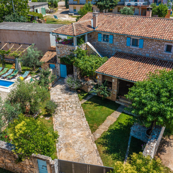 Ferienhaus im traditionellen istrischen Stil, Najam kuća za odmor u Puli Pula