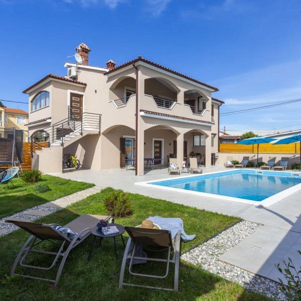 PUL111, Case Vacanze in Affitto a Pola Pula