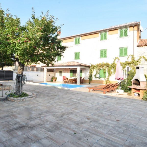 Villa in ländlicher Umgebung, Ferienhäuser zur Vermietung in Pula Pula