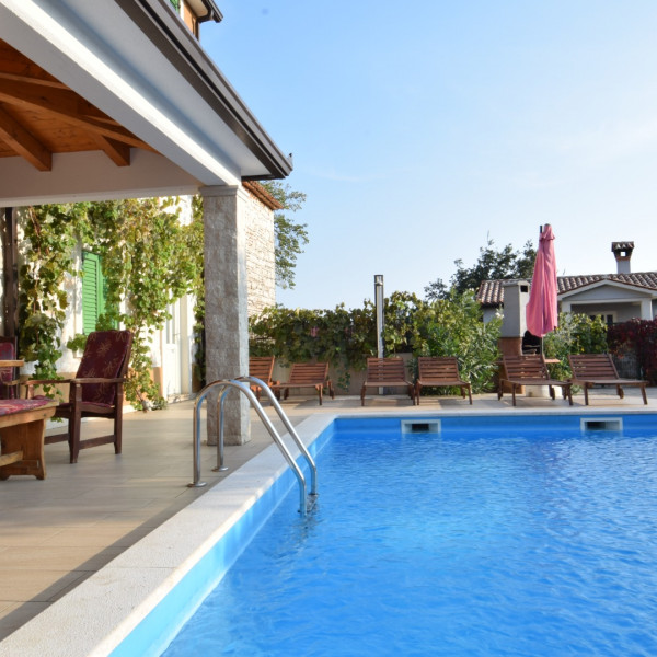 Villa in ländlicher Umgebung, Ferienhäuser zur Vermietung in Pula Pula