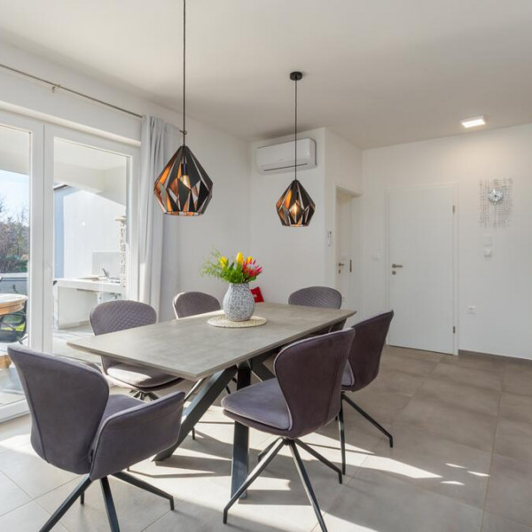 Steinvilla mit Pool in Tar bei Poreč, Case Vacanze in Affitto a Pola Pula