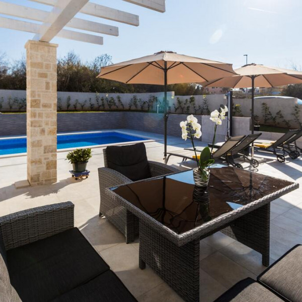 Steinvilla mit Pool in Tar bei Poreč, Case Vacanze in Affitto a Pola Pula