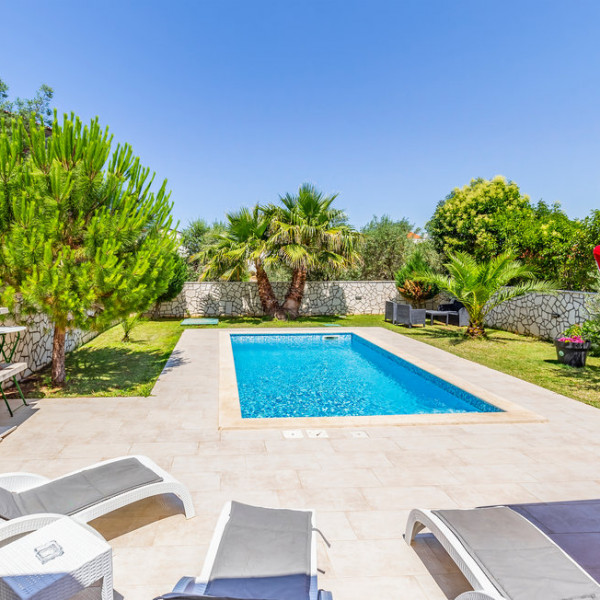 Ferienhaus in Strandnähe, Najam kuća za odmor u Puli Pula