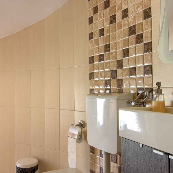 Bad, Villa mit großem Pool, 500 m vom Strand entfern, Ferienhäuser zur Vermietung in Pula Pula