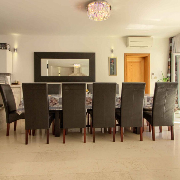 Küche, Villa mit großem Pool, 500 m vom Strand entfern, Ferienhäuser zur Vermietung in Pula Pula