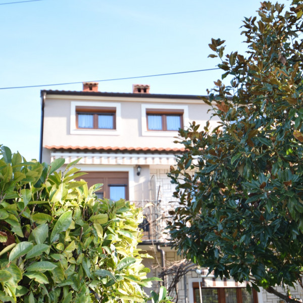 Geräumiges Apartment in der Nähe des Zentrums von Rovinj, Najam kuća za odmor u Puli Pula