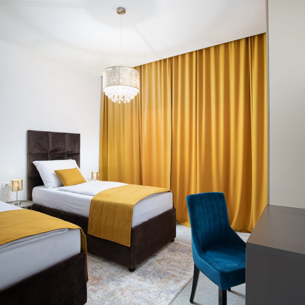 Zimmer, Moderne Villa mit 8 Schlafzimmern, 900m von Meer entfernt, Ferienhäuser zur Vermietung in Pula Pula