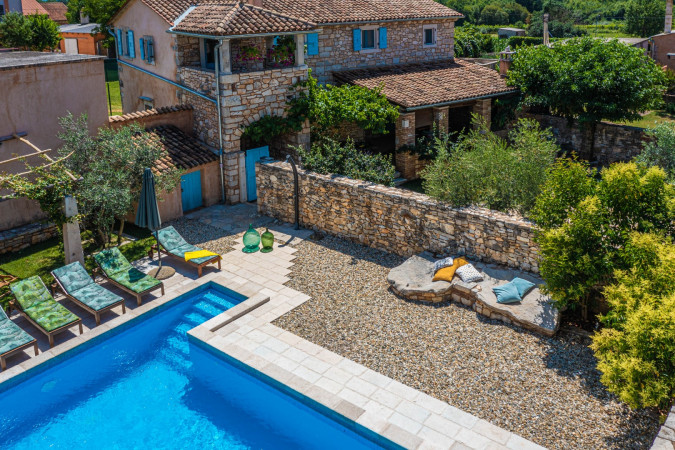 Ferienhaus im traditionellen istrischen Stil, Najam kuća za odmor u Puli Pula