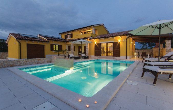 Our Most Beautiful Homes, Holiday Homes for Rent in Pula Pula Our Most Beautiful Homes, Holiday Homes for Rent in Pula Pula
